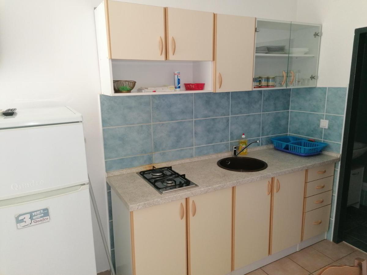 Apartments Mali Mate Tribalj 外观 照片