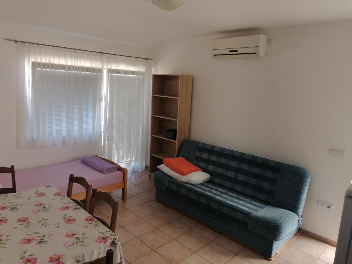 Apartments Mali Mate Tribalj 外观 照片