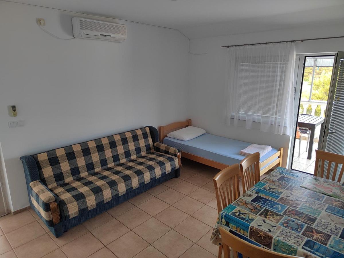 Apartments Mali Mate Tribalj 外观 照片