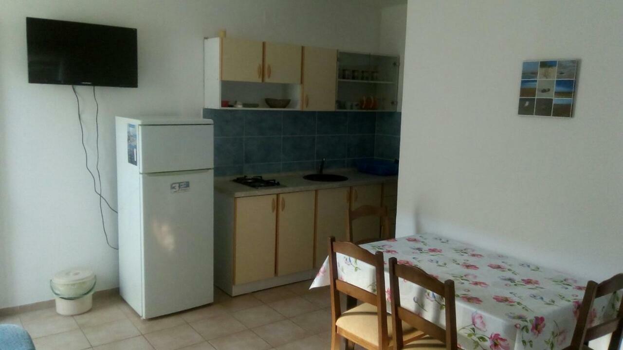 Apartments Mali Mate Tribalj 外观 照片