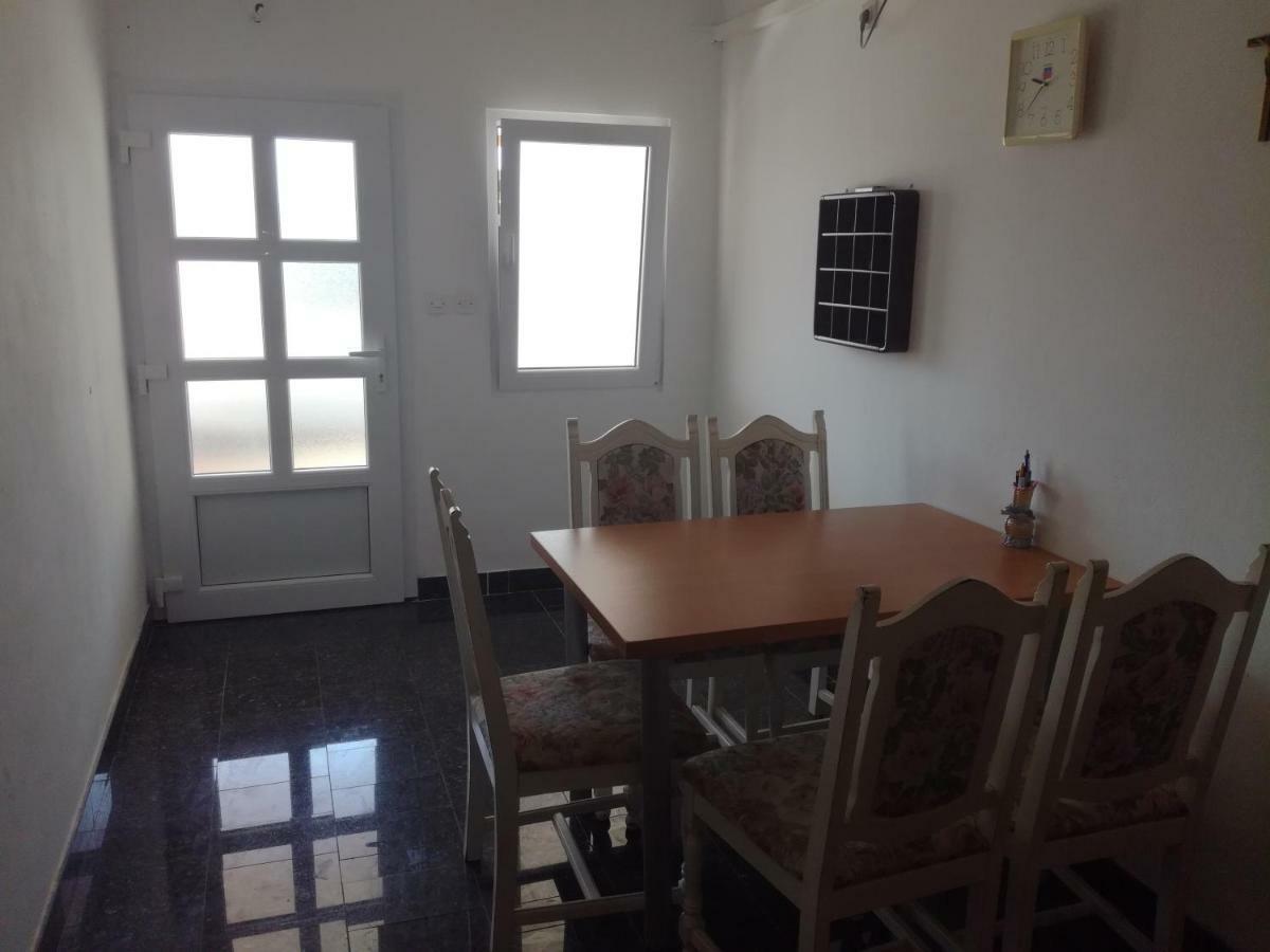 Apartments Mali Mate Tribalj 外观 照片